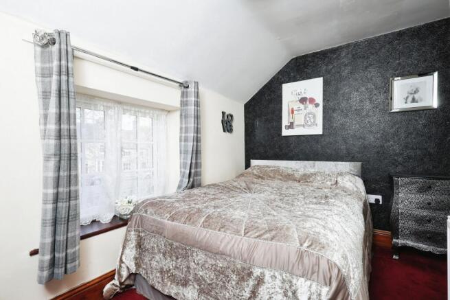 3 bed Terraced for sale Image 8