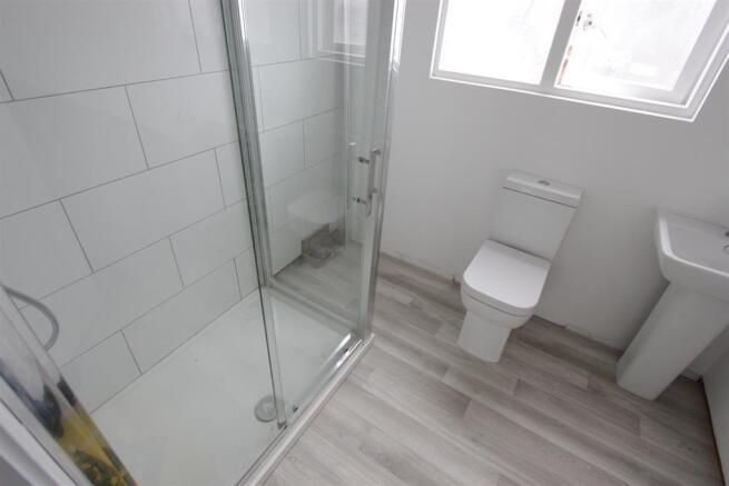 1 bed Duplex to rent Image 9