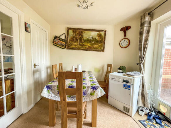 Terrier Close, Grange Park, Hedge End, SO30 photo 4