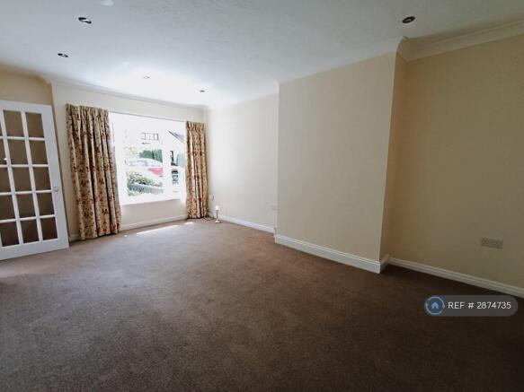 3 bed Bungalow to rent Image 8