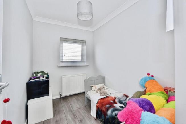 4 bed Detached for sale Image 11