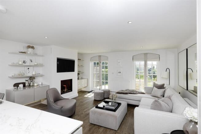 The Courtyard, Ashgrove House - Bramleys Estate Ag