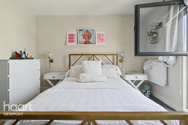 1-bed flat on WESTPOINT APARTMENTS, Newport, £130,000