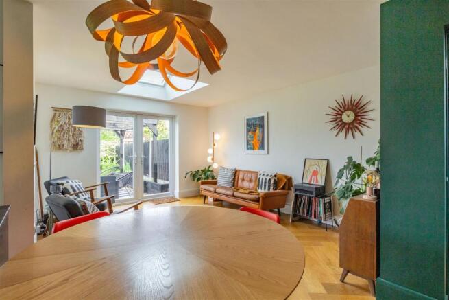 8504169-interior26.jpg