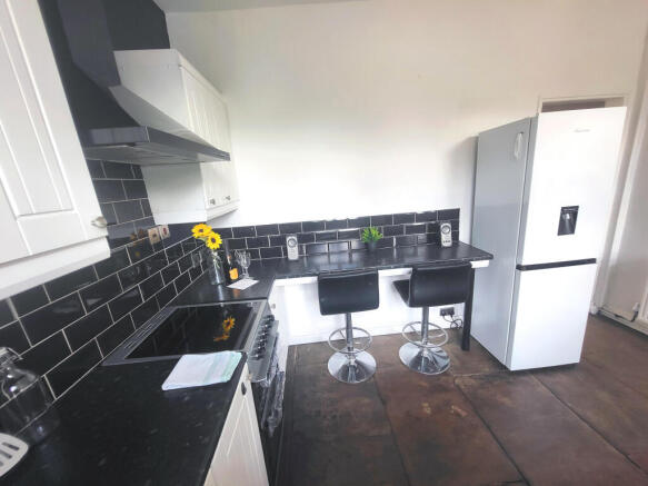 3 bed Terraced for sale Image 7