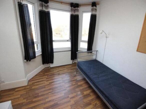 Bedroom (6)