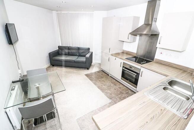1 bed Apartment to rent Image 4