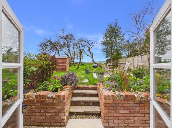 CAM01354G0-PR0695-STILL007