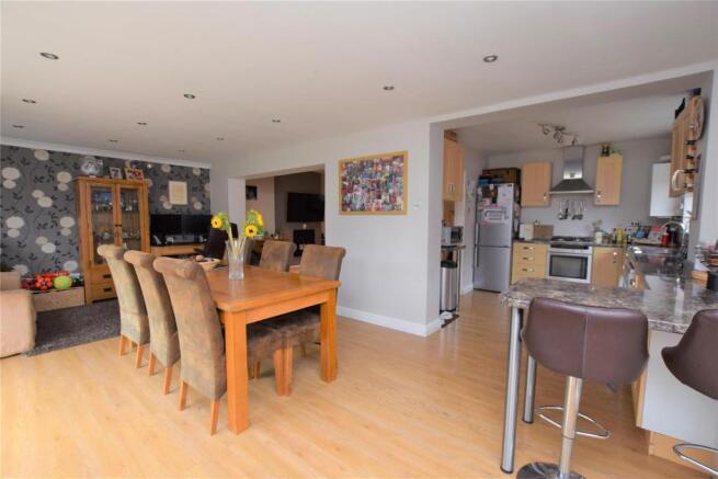 Kitchen Family Room