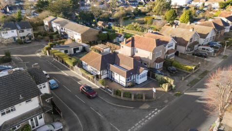 Ascension Road, Romford, RM5