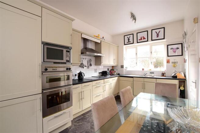 Kitchen /Breakfast Room