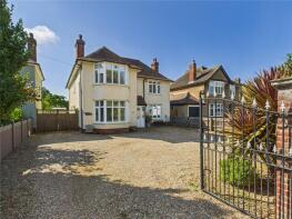 37, High Road, Felixstowe IP11 0SZ