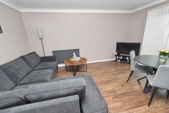2 bed Apartment for sale Image 11