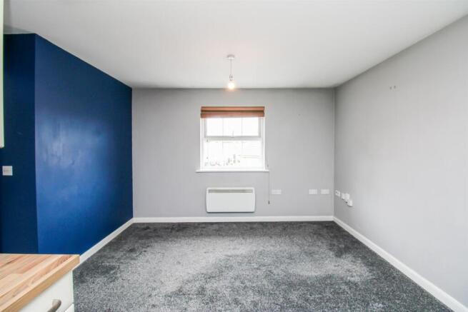 1 bed Flat for sale Image 5