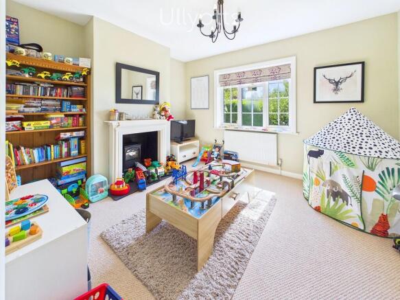 5 bed Detached for sale Image 9