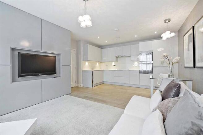 Kitchen / Reception