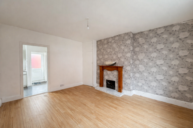 Empty Living Room With Floral Wallpaper  1  T202602251110.png