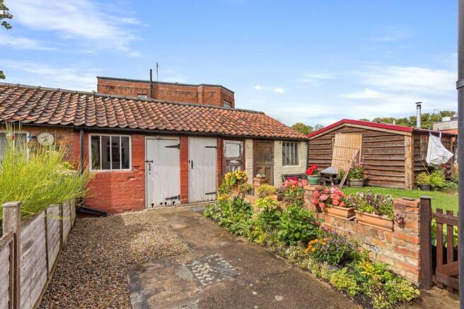 2 bed Terraced for sale Image 10