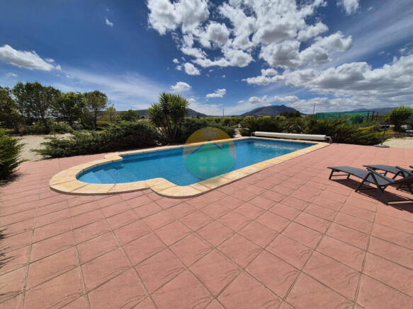 4 Bedroom Detached For Sale-CARA06-3