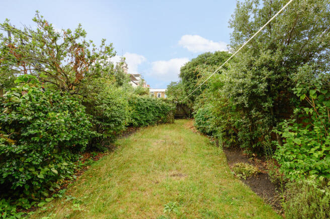 64 Griffiths Road-18