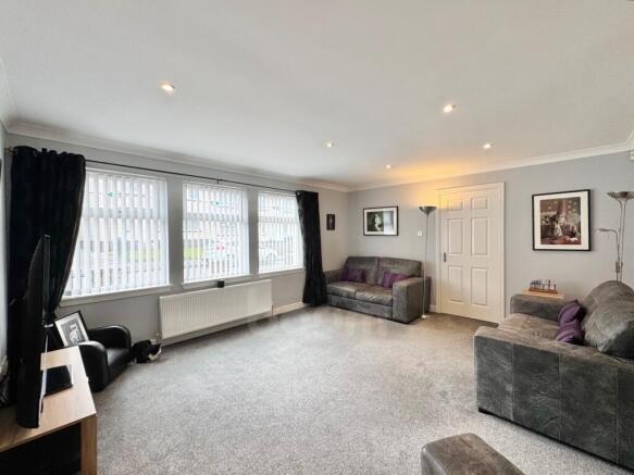 Reform Street, Beith lounge