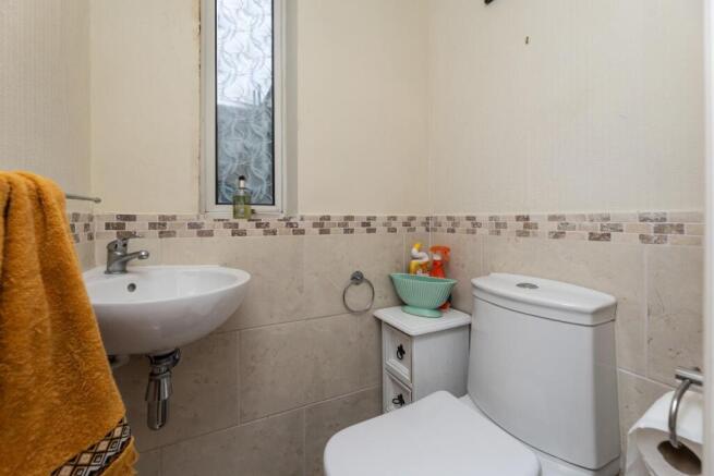 2 bed Terraced for sale Image 6