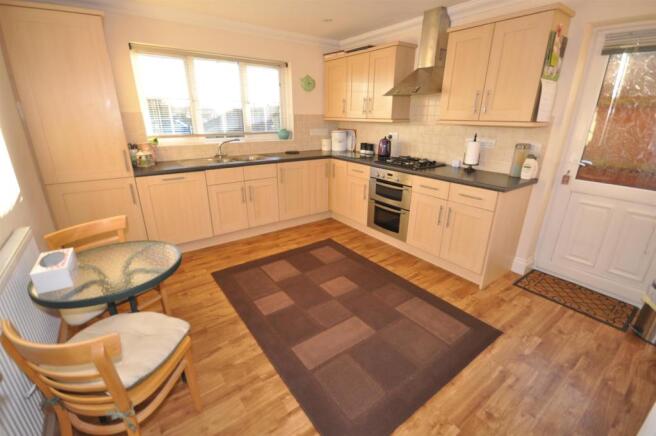 KITCHEN BREAKFAST ROOM