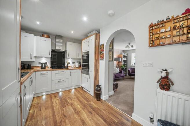 2 bed Semi-Detached for sale Image 10