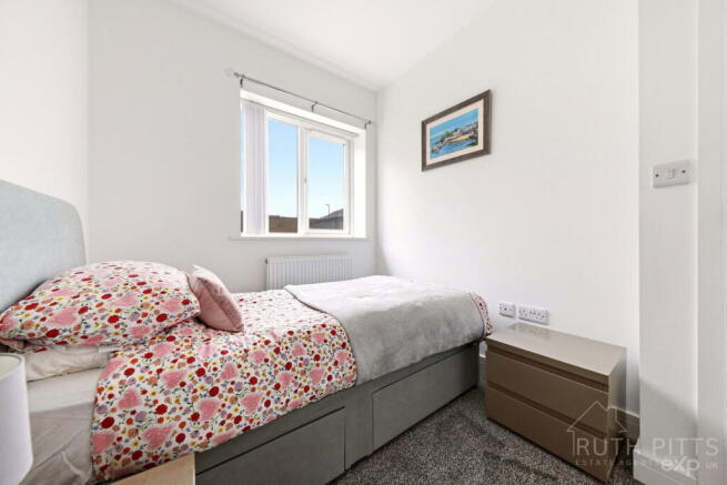 2 bed Semi-Detached Bungalow for sale Image 11