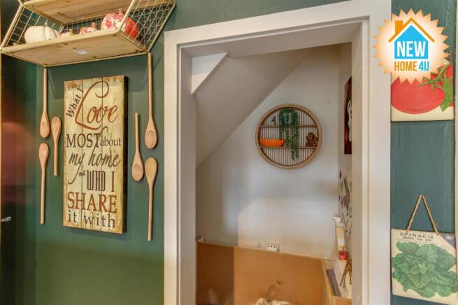 KITCHEN: