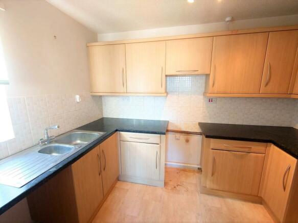 Kitchen c.jpg