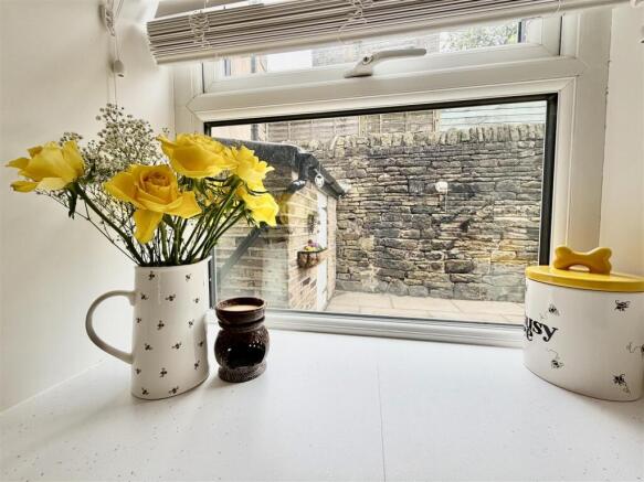 2 bed Cottage for sale Image 9