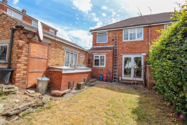 3 bed Semi-Detached for sale Image 4