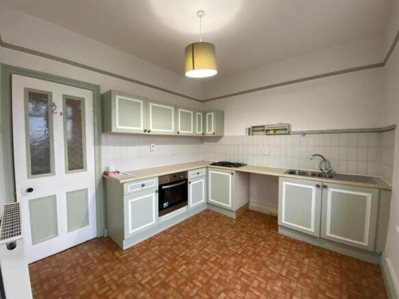 KITCHEN 1.jpg