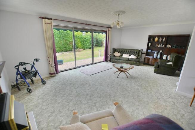 Lounge/dining room