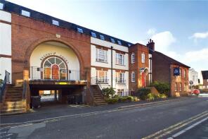 21, Regents Court, West Street, Newbury RG14 1DE