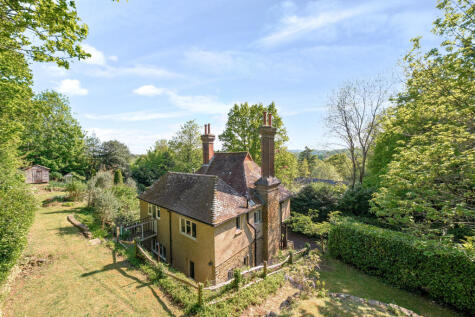 Chinthurst Lane, Bramley, GU5