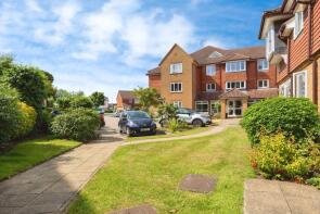 25, Allingham Court, Summers Road, Farncombe, Godalming GU7 3AW