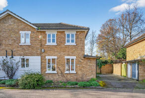 30, Royal Close, Hackney, London N16 5SE