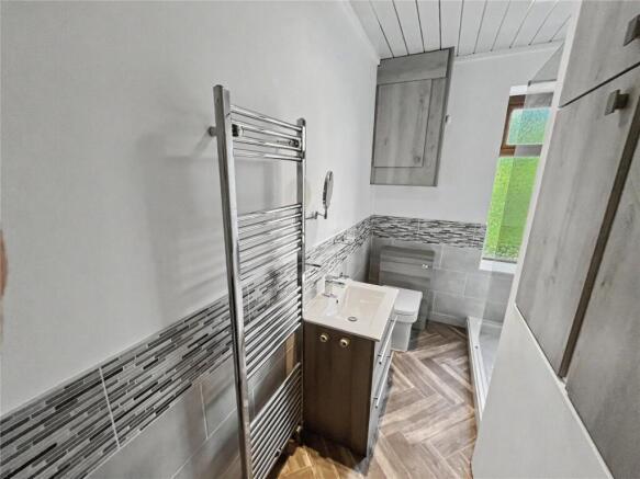 2 bed Terraced to rent Image 10