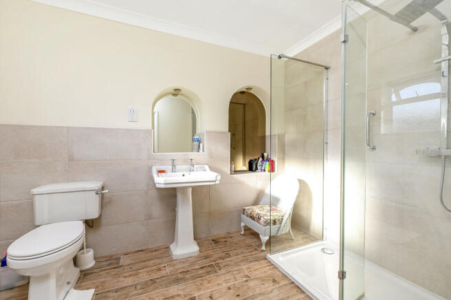 4 Medlar Drive (1...