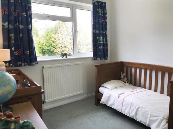 Bed 3.JPG