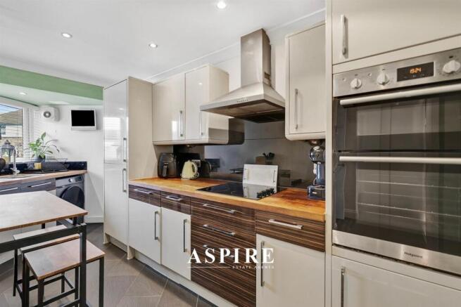 ASPIRE4.jpg