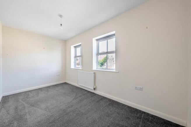 3 bed Town House for sale Image 9