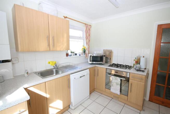 Kitchen..JPG