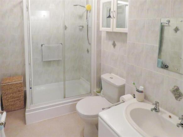 Bathroom.JPG