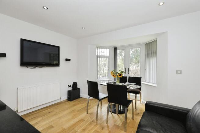 4 bed Detached for sale Image 10