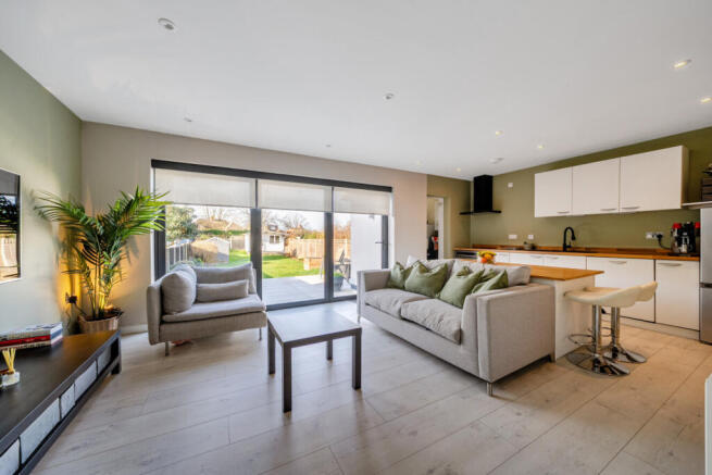 1410990-10-699442...