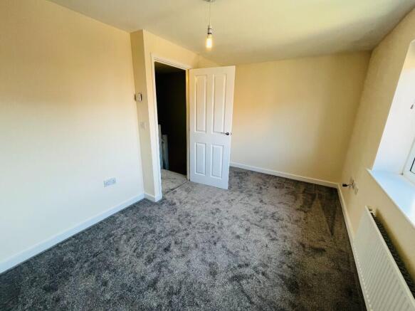 2 bed Terraced to rent Image 12
