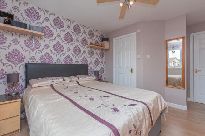 16. Bedroom 1 (2).jpg